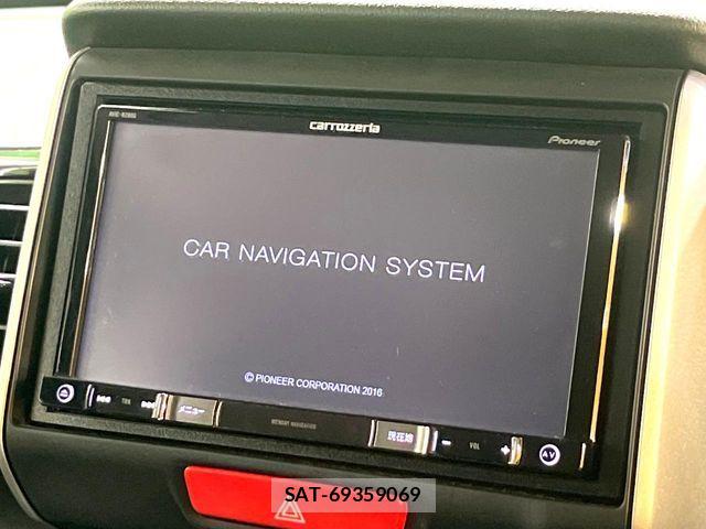 Honda N BOX CUSTOM 2017-03 8209089-2
