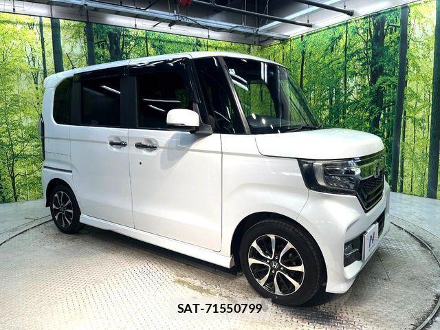 Honda N BOX CUSTOM 2018-05 8209054-15