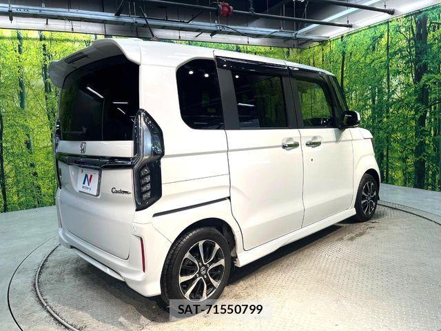 Honda N BOX CUSTOM 2018-05 8209054-16