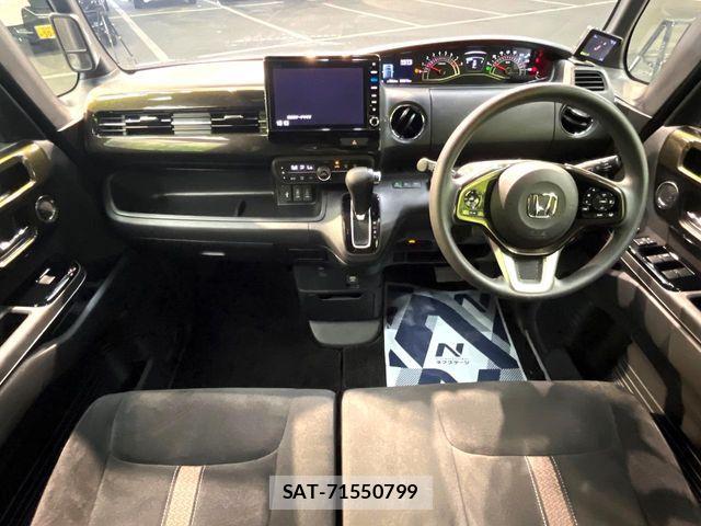 Honda N BOX CUSTOM 2018-05 8209054-1