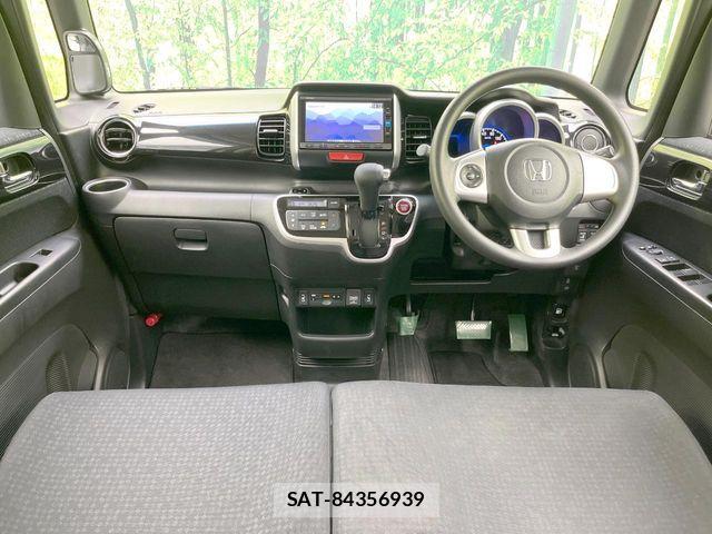Honda N BOX CUSTOM 2017-09 8209106-1