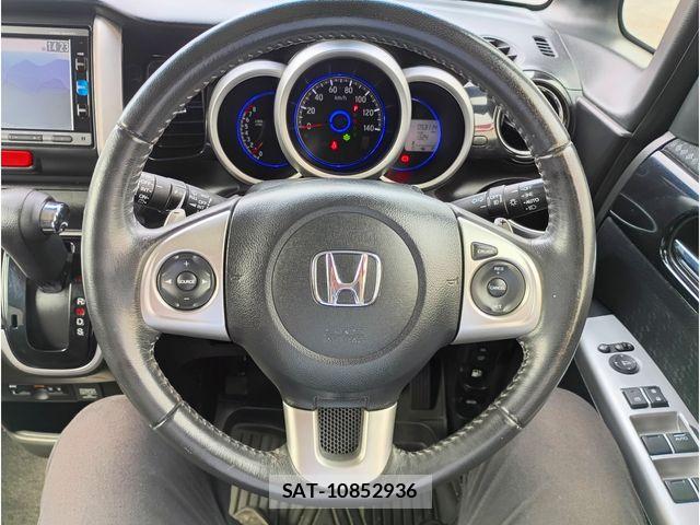 Honda N BOX CUSTOM 2016-04 8209114-8