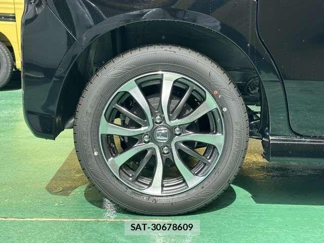 Honda N BOX CUSTOM 2026-03 8209037-13