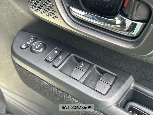 Honda N BOX CUSTOM 2026-03 8209037-14