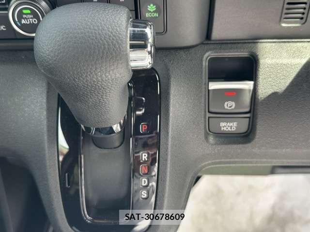 Honda N BOX CUSTOM 2026-03 8209037-18