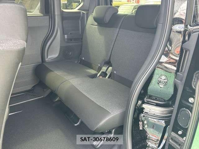 Honda N BOX CUSTOM 2026-03 8209037-5
