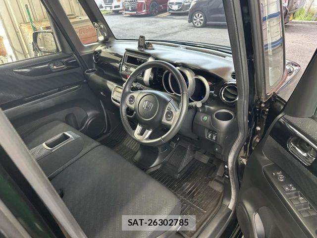 Honda N BOX CUSTOM 2013-12 8209104-7