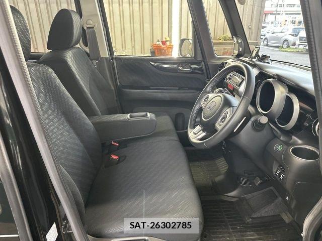 Honda N BOX CUSTOM 2013-12 8209104-8