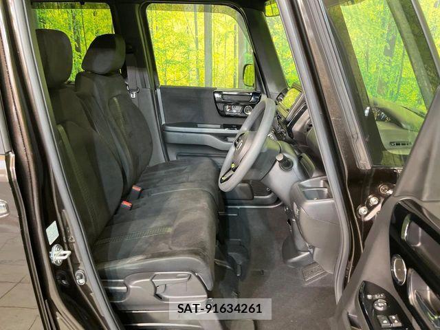 Honda N BOX CUSTOM 2022-05 8209056-8