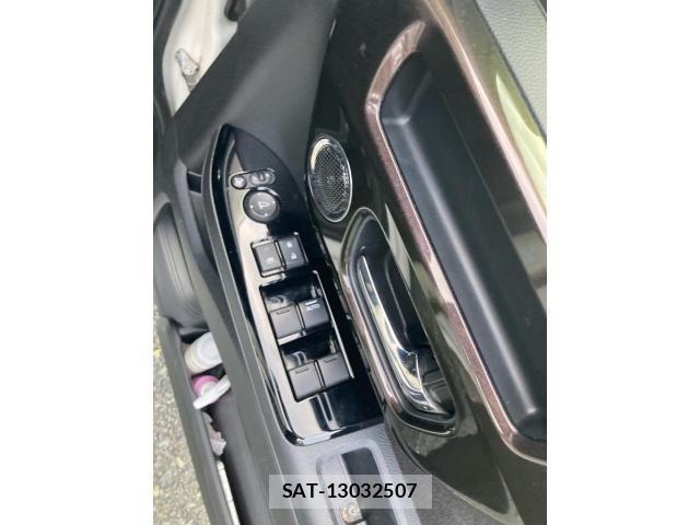 Honda N BOX CUSTOM 2018-07 8209117-11