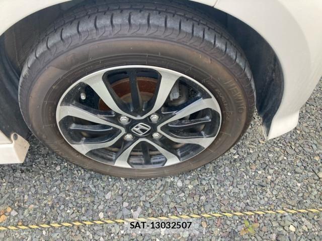 Honda N BOX CUSTOM 2018-07 8209117-4