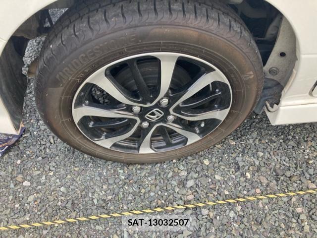 Honda N BOX CUSTOM 2018-07 8209117-5