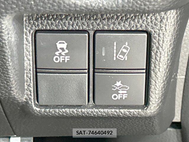 Honda N BOX CUSTOM 2019-10 8209062-4