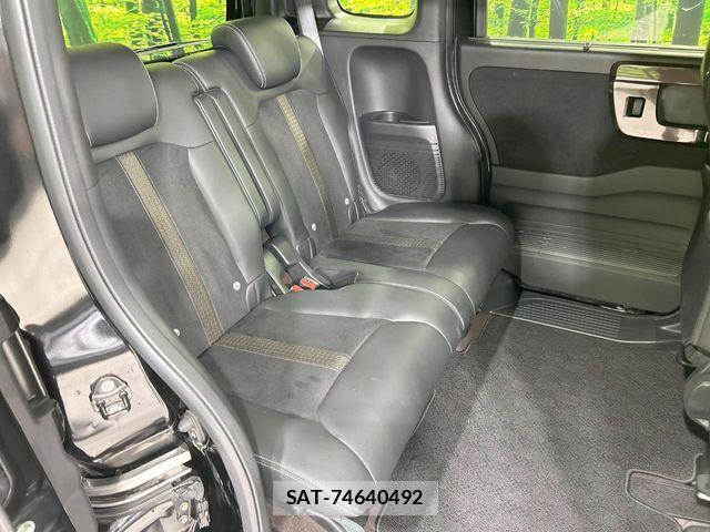 Honda N BOX CUSTOM 2019-10 8209062-8