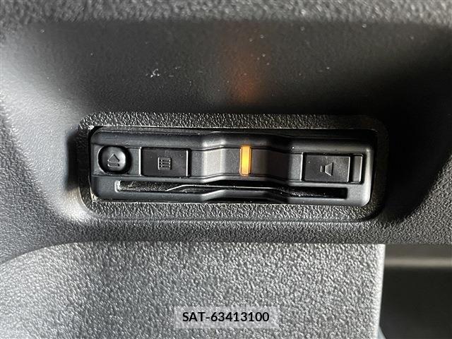 Honda N BOX CUSTOM 2024-05 8209083-17