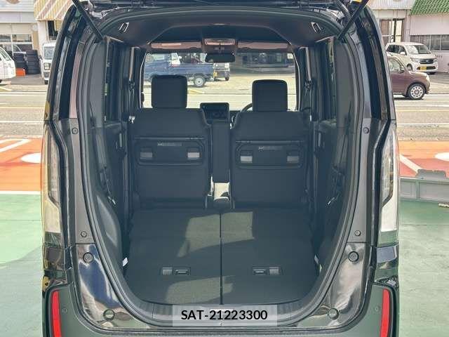 Honda N BOX CUSTOM 2026-05 8209028-12