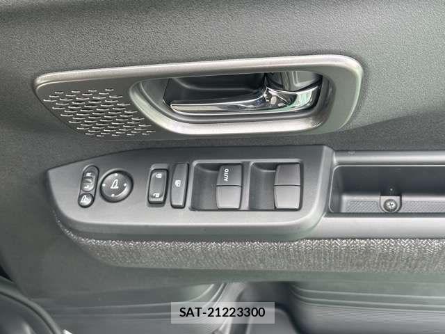 Honda N BOX CUSTOM 2026-05 8209028-15