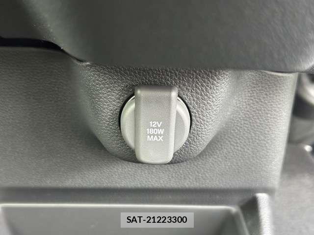 Honda N BOX CUSTOM 2026-05 8209028-16