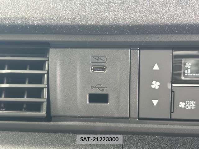 Honda N BOX CUSTOM 2026-05 8209028-17