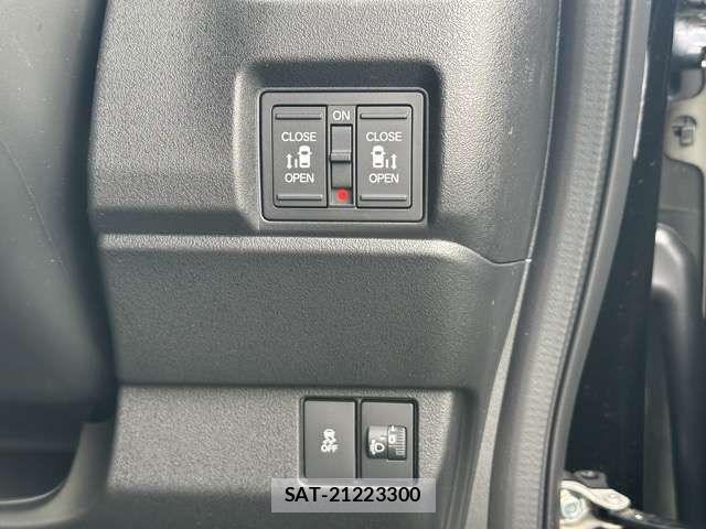 Honda N BOX CUSTOM 2026-05 8209028-19