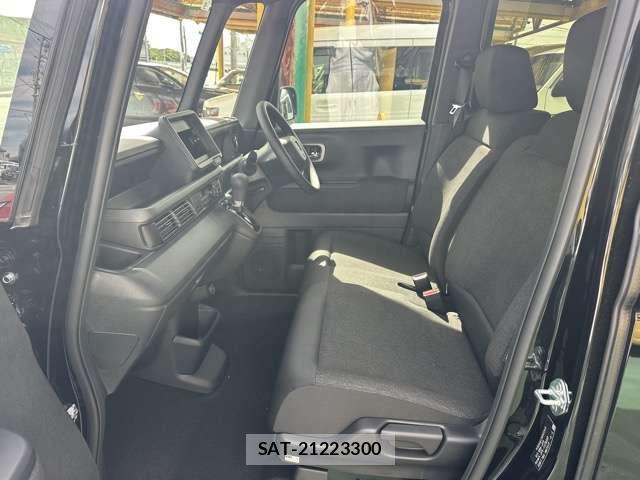 Honda N BOX CUSTOM 2026-05 8209028-4