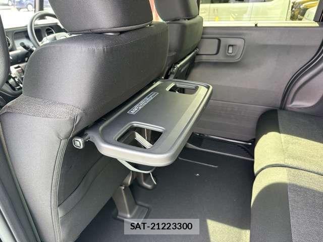 Honda N BOX CUSTOM 2026-05 8209028-6