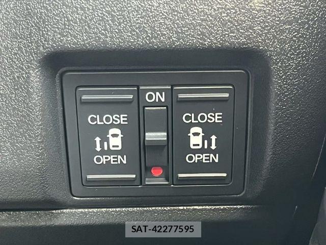 Honda N BOX CUSTOM 2024-05 8209029-21