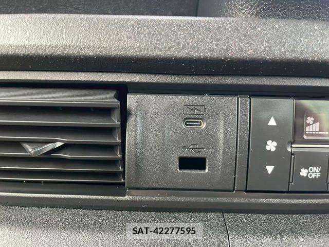 Honda N BOX CUSTOM 2024-05 8209029-25