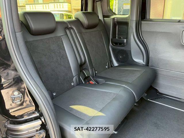 Honda N BOX CUSTOM 2024-05 8209029-7