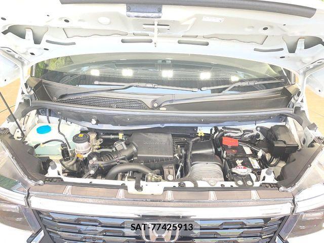 Honda N BOX CUSTOM 2024-01 8209018-17