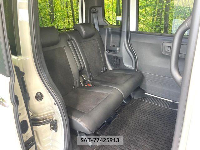 Honda N BOX CUSTOM 2024-01 8209018-8