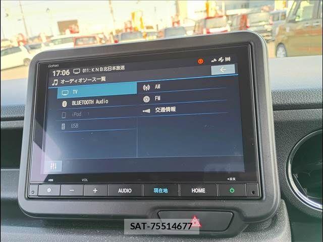 Honda N BOX CUSTOM 2024-03 8209067-8