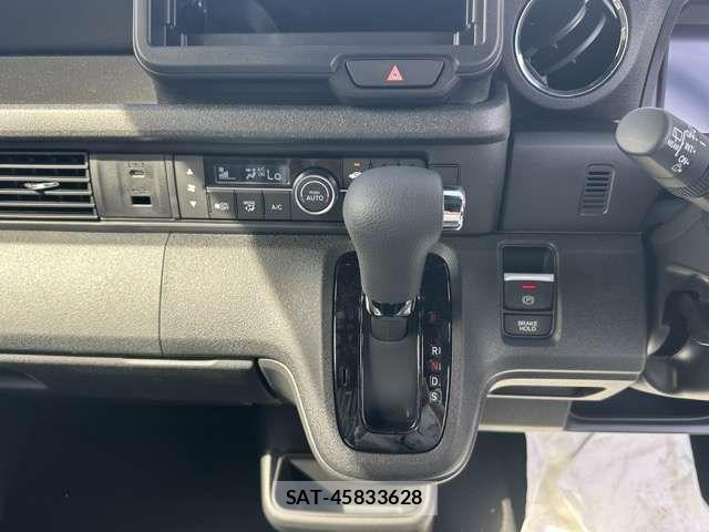 Honda N BOX CUSTOM 2026-01 8209008-18