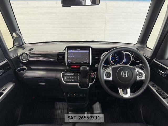 Honda N BOX CUSTOM 2017-06 8231038-1