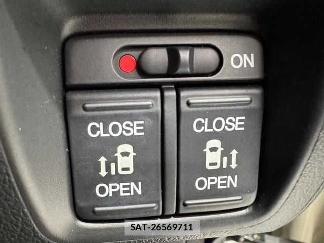 Honda N BOX CUSTOM 2017-06 8231038-20