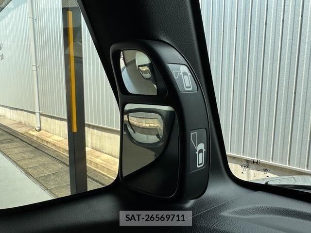 Honda N BOX CUSTOM 2017-06 8231038-27