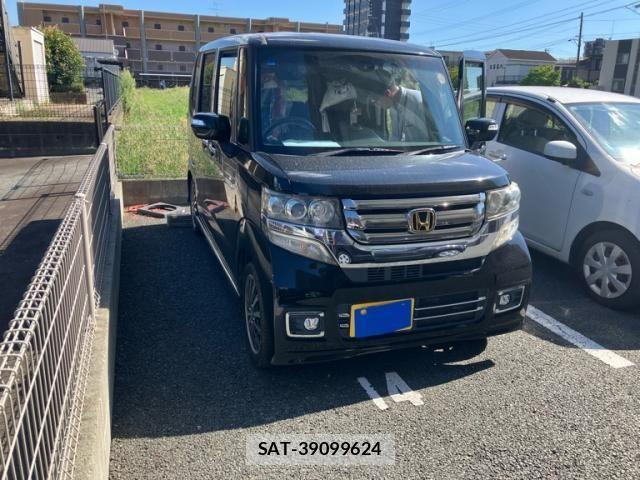 Honda N BOX CUSTOM 2016-03 8231052-0