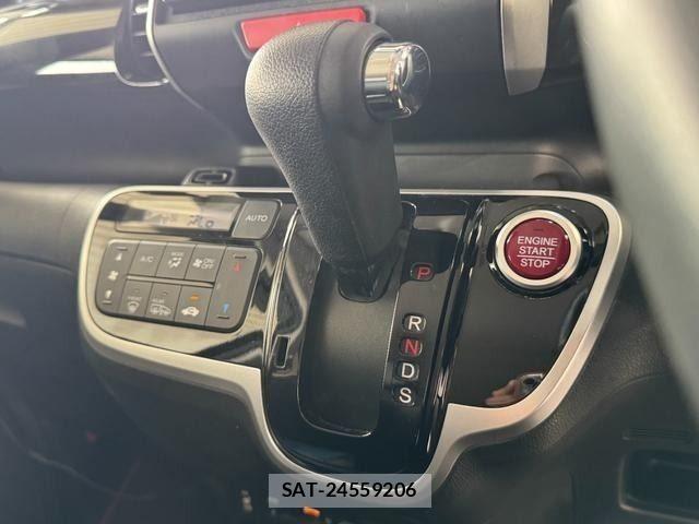 Honda N BOX CUSTOM 2017-02 8231039-19
