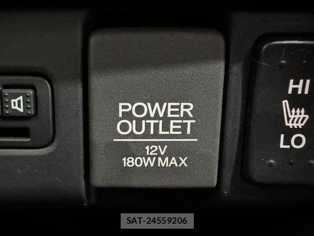 Honda N BOX CUSTOM 2017-02 8231039-26