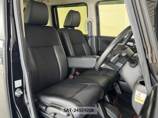 Honda N BOX CUSTOM 2017-02 8231039-7