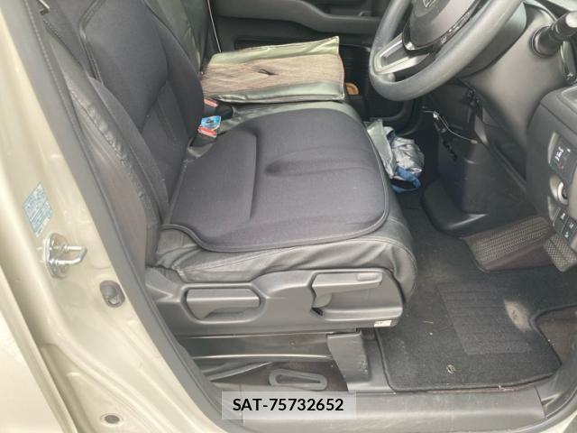 Honda N BOX CUSTOM 2020-02 8231034-5
