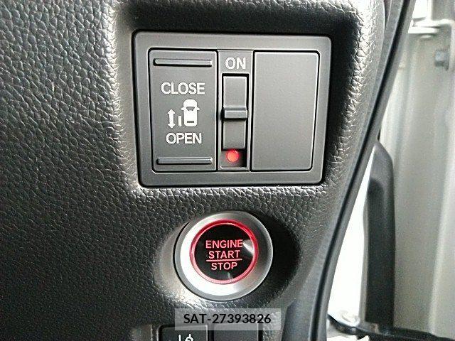 Honda N BOX CUSTOM 2023-11 8231012-18