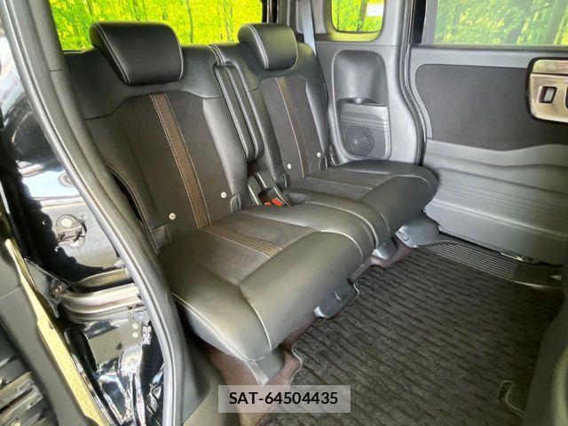 Honda N BOX CUSTOM 2018-03 8231021-9