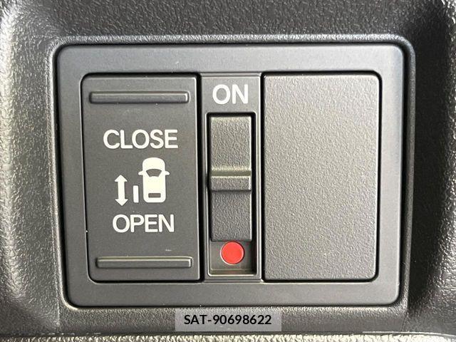 Honda N BOX CUSTOM 2024-07 8231011-7