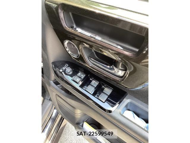 Honda N BOX CUSTOM 2018-01 8231040-13