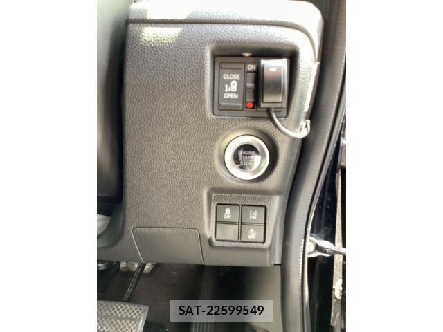 Honda N BOX CUSTOM 2018-01 8231040-14