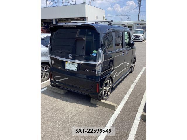 Honda N BOX CUSTOM 2018-01 8231040-2