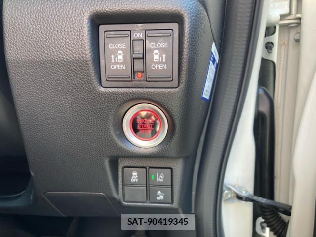 Honda N BOX CUSTOM 2020-01 8231041-16