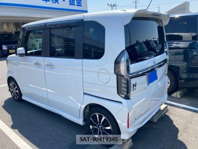Honda N BOX CUSTOM 2020-01 8231041-4