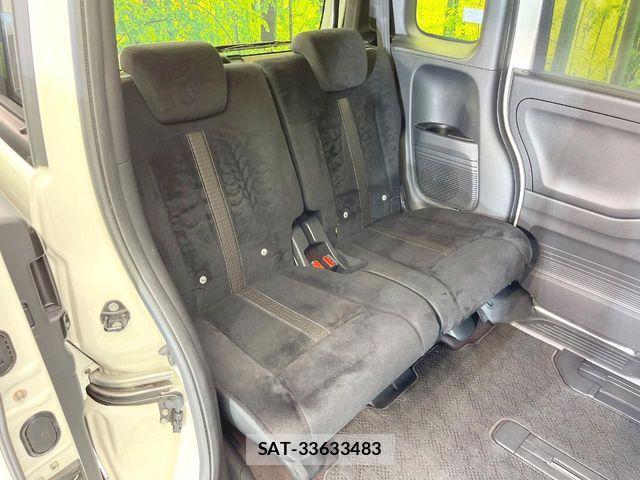 Honda N BOX CUSTOM 2017-10 8231037-8